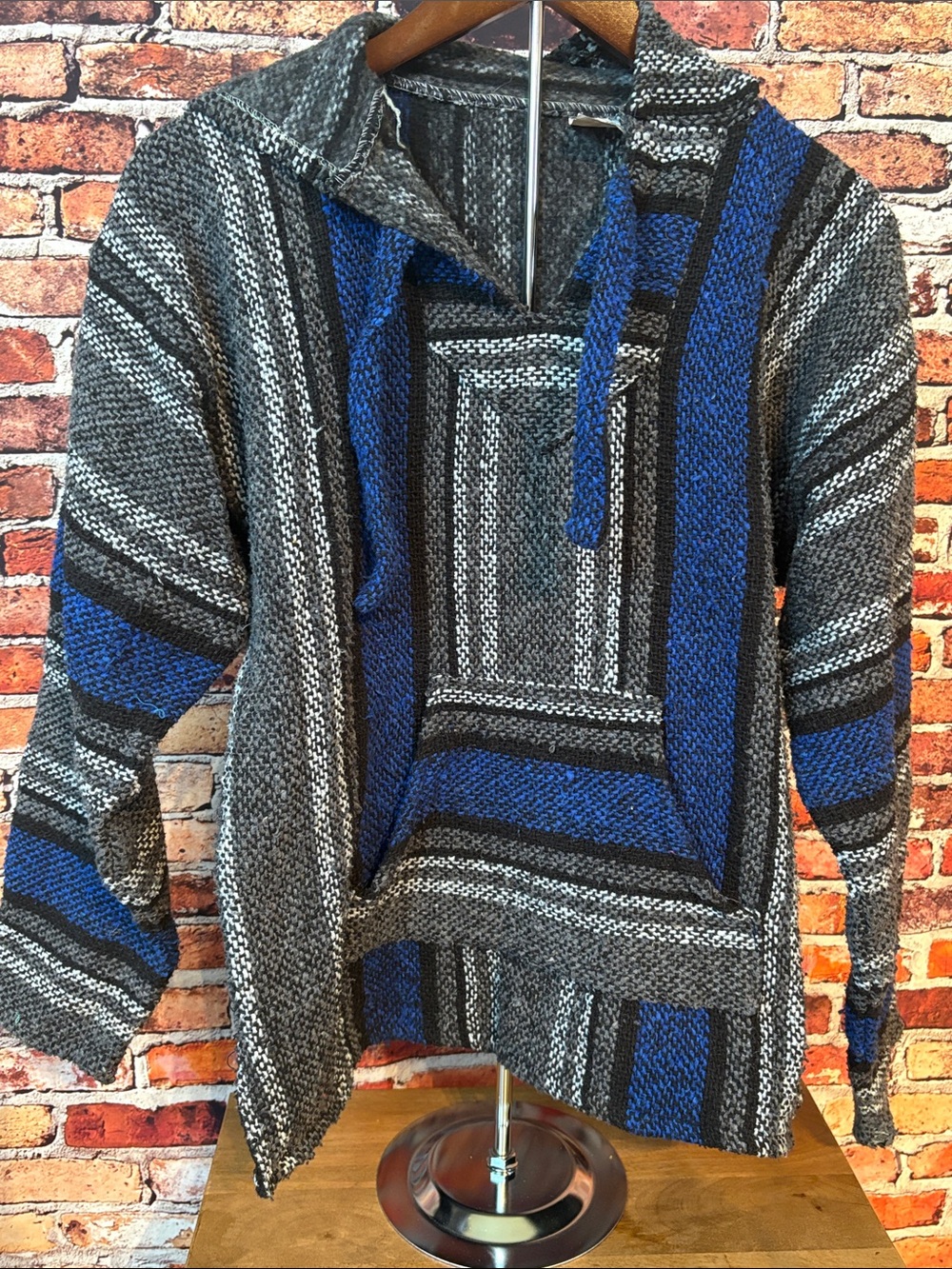 Unisex Baja Hoodie Striped Knit Hoodie Pullover Pouch Pocket Gray & Blue Small